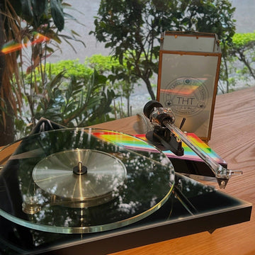 📀 "NostalgiaDisc Elite - Vintage CD Player with Modern Hi-Fi Sound"